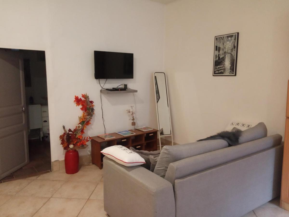 Grand Studio Tout Confort Flayosc Экстерьер фото