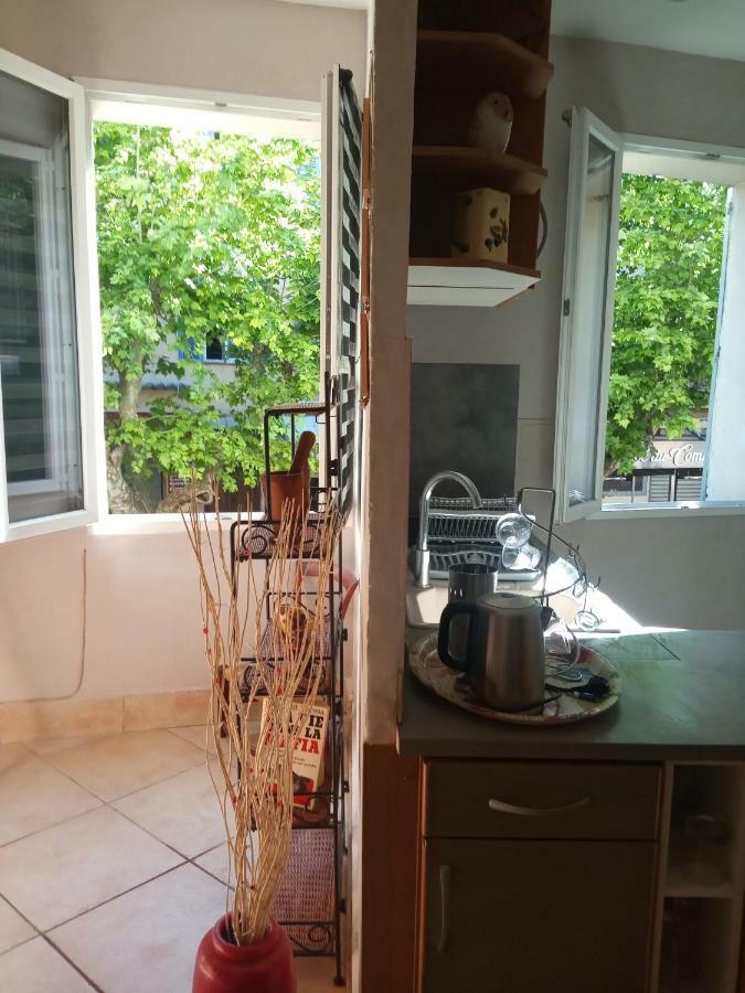 Grand Studio Tout Confort Flayosc Экстерьер фото